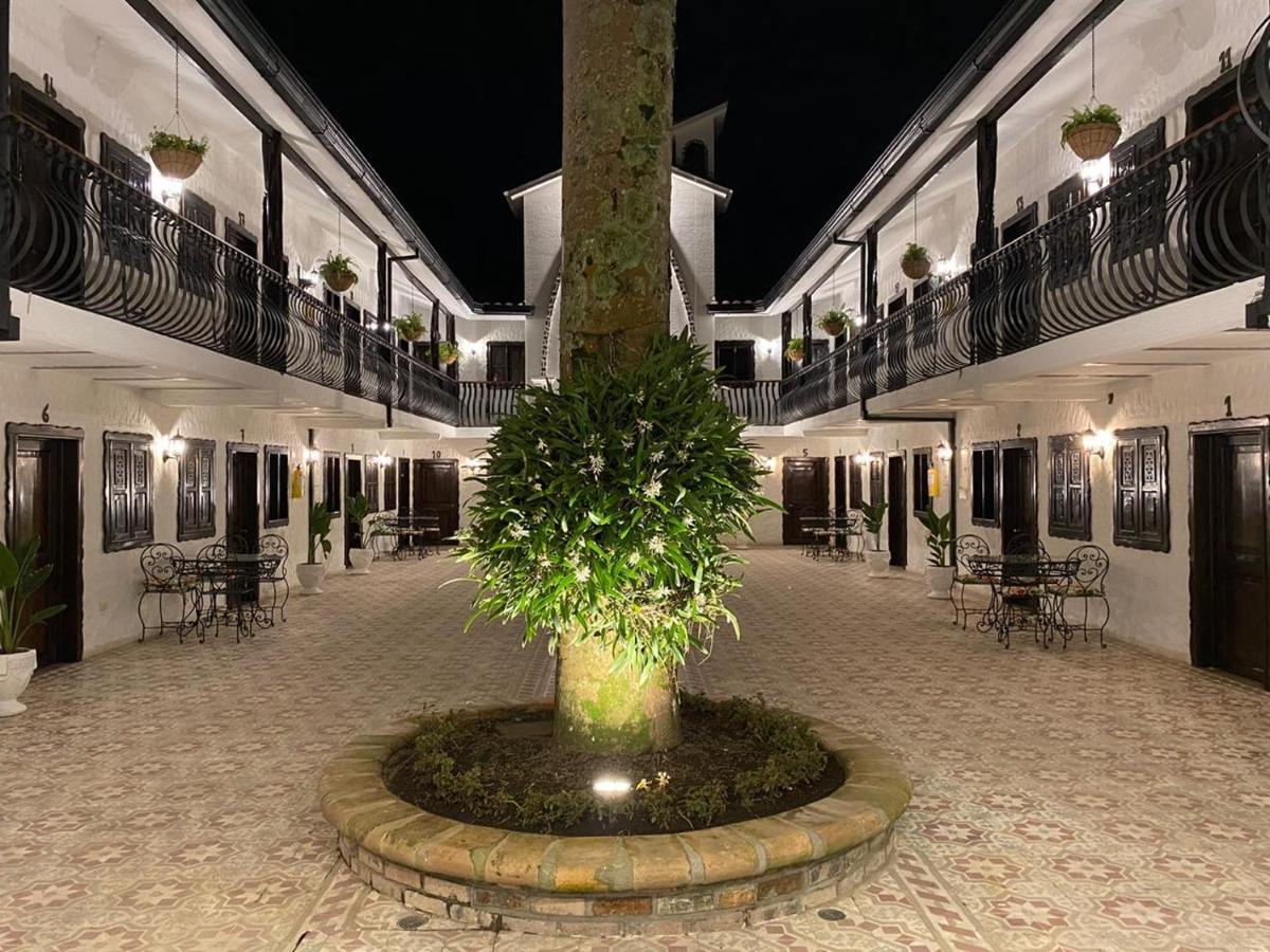 Casa Hotel Las Orquideas Circasia Kültér fotó