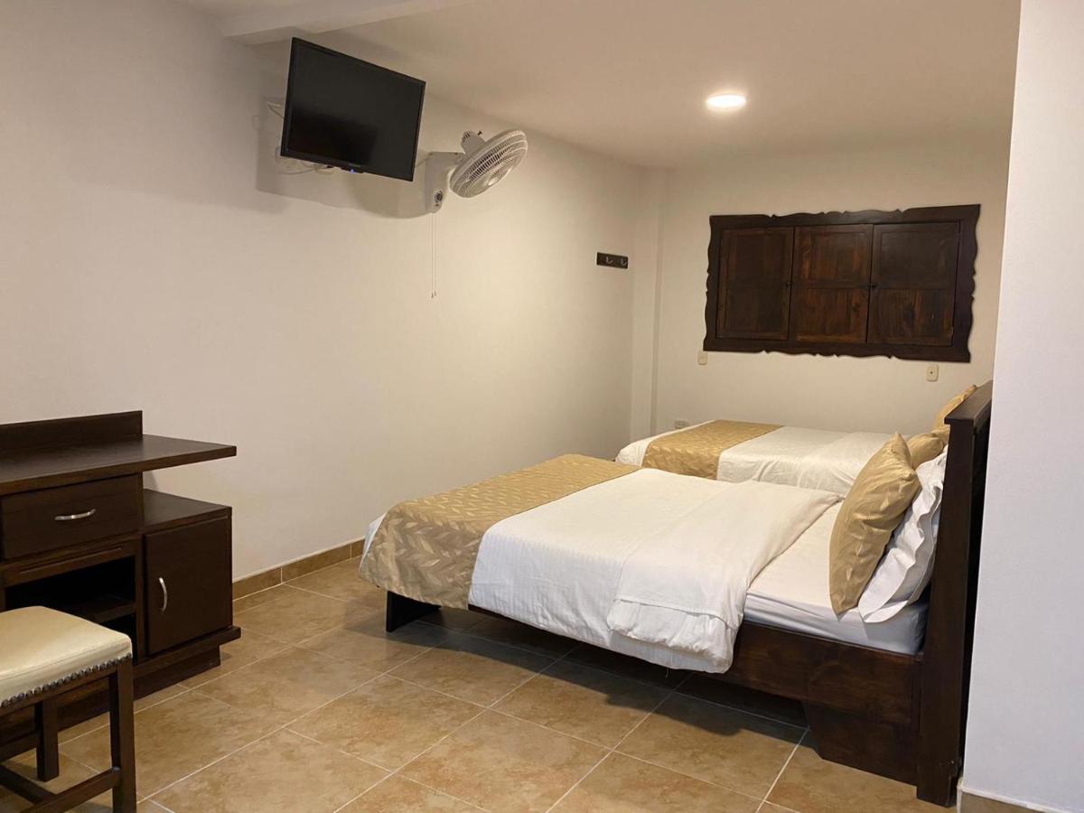 Casa Hotel Las Orquideas Circasia Kültér fotó