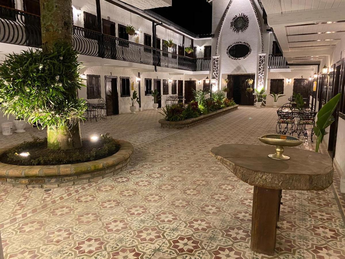 Casa Hotel Las Orquideas Circasia Kültér fotó
