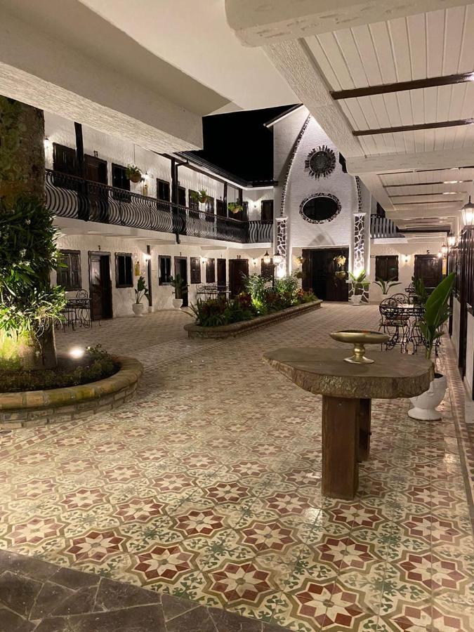 Casa Hotel Las Orquideas Circasia Kültér fotó