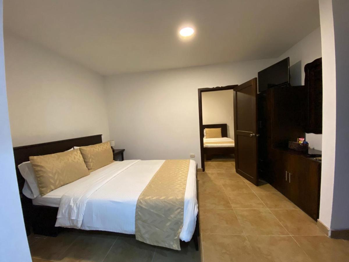 Casa Hotel Las Orquideas Circasia Kültér fotó
