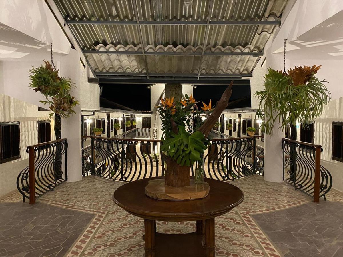 Casa Hotel Las Orquideas Circasia Kültér fotó