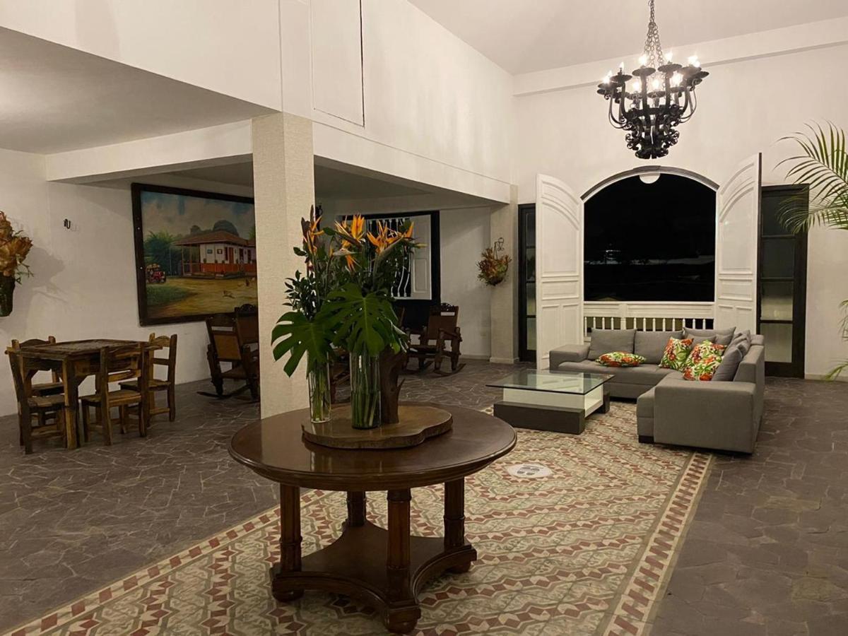Casa Hotel Las Orquideas Circasia Kültér fotó