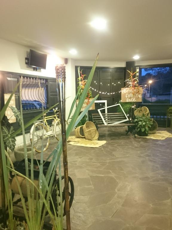 Casa Hotel Las Orquideas Circasia Kültér fotó